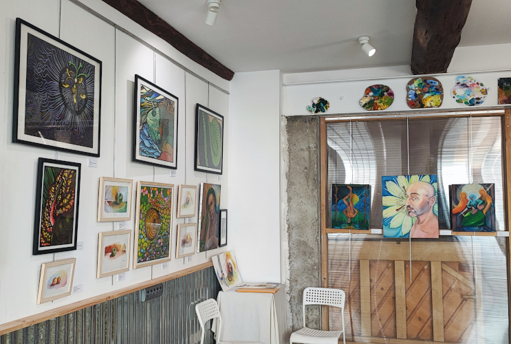 L’envers et l’endroit : l’histoire d’une exposition collective au Caillou